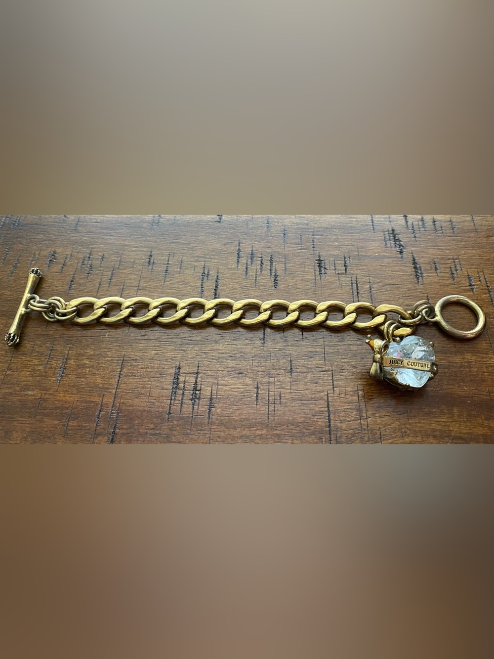 •VTG•Juicy Couture Gold Tone Curb Chain Crystal Heart Charm Toggle Bracelet